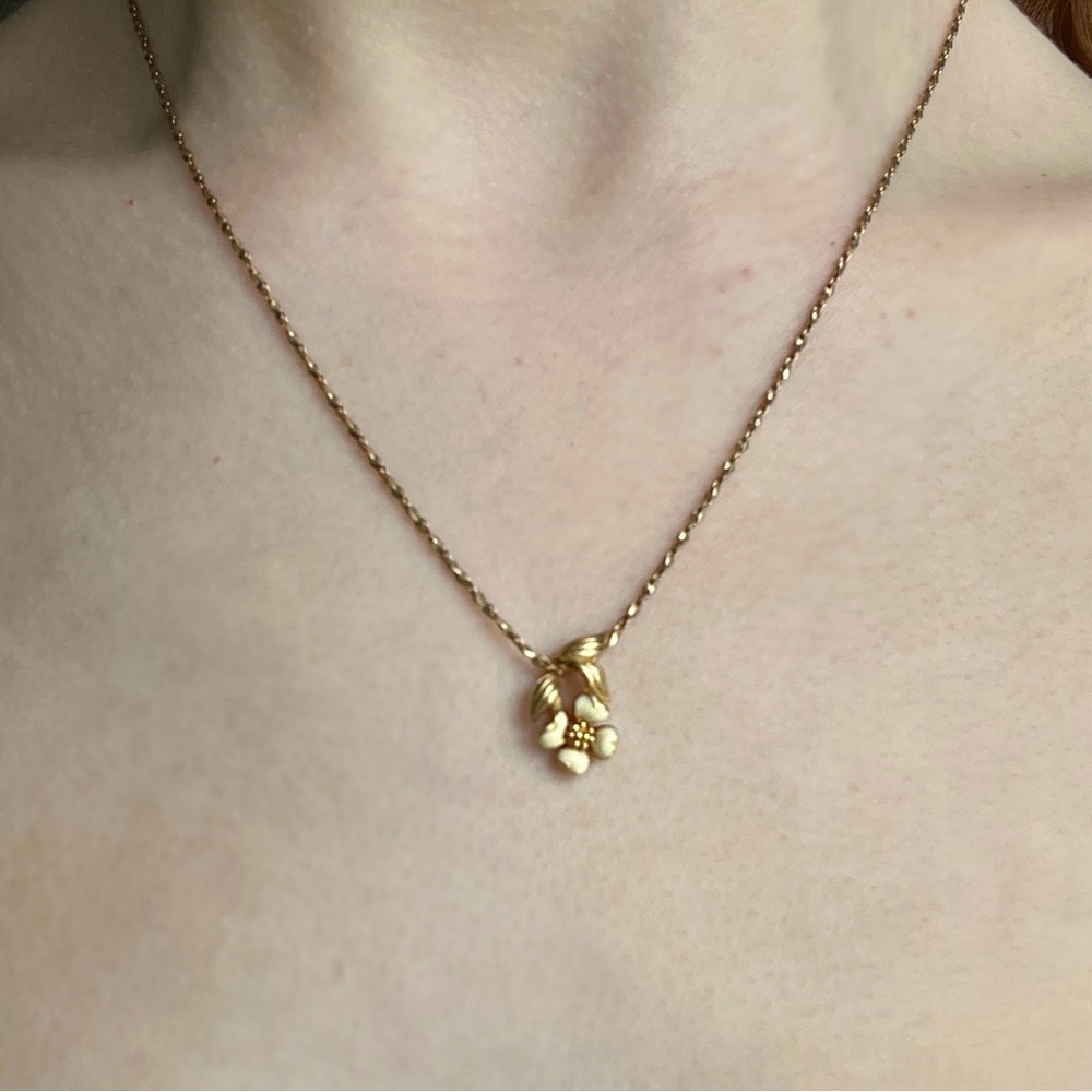 Vintage Avon Dainty Mini Flower Charm Chain Necklace in Gold